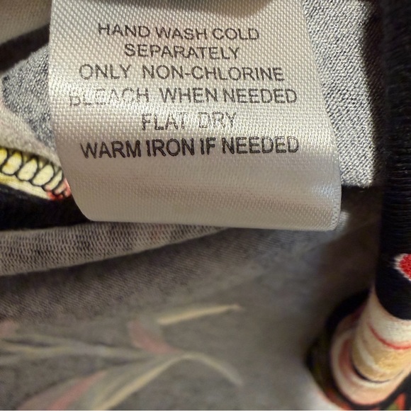 Daniel Rainn XXL Black Floral Split-Neck Blouse - Picture 7 of 16